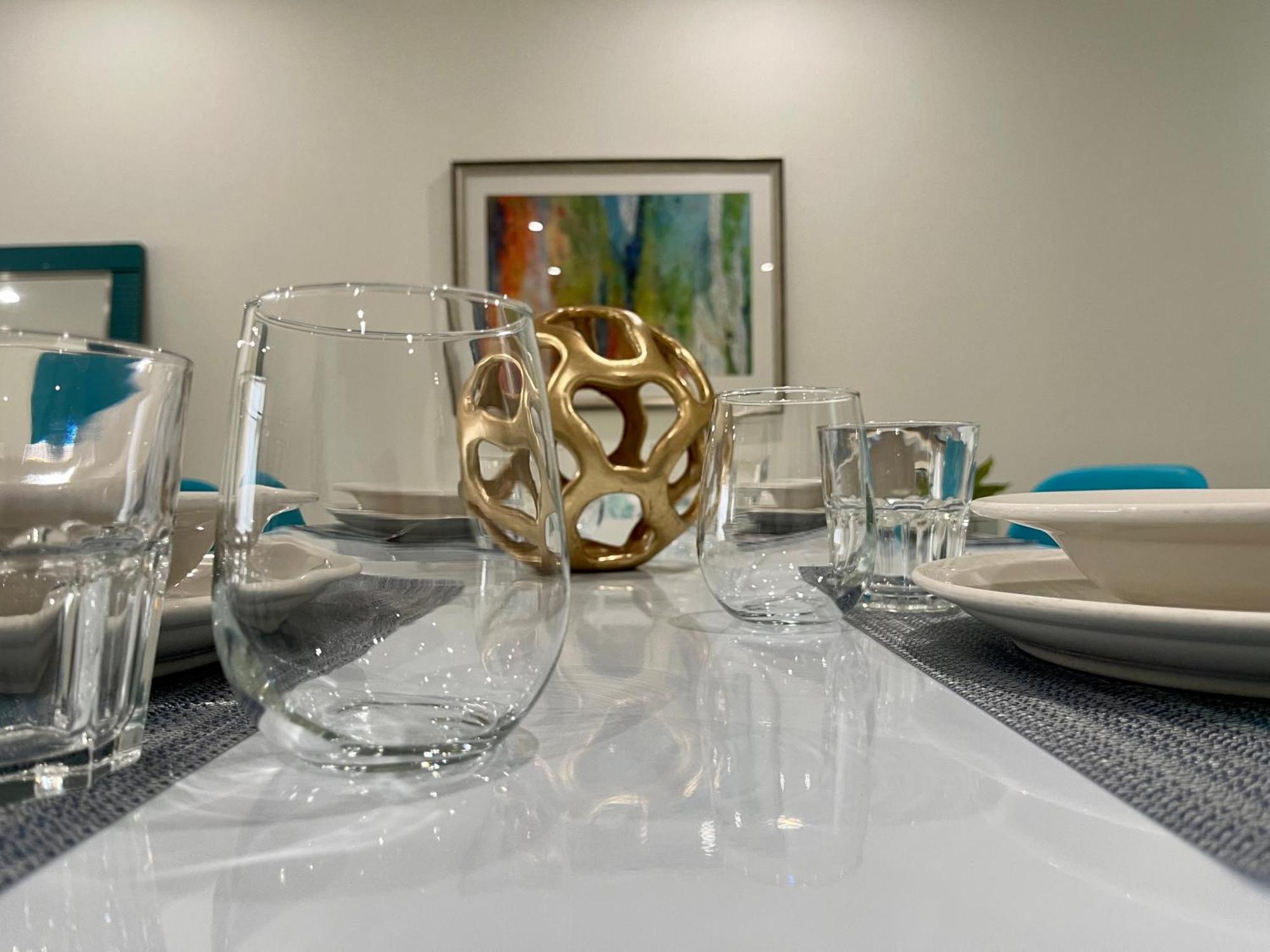 The Cove - Condo Hotel - Palm Beach Strip エクステリア 写真
